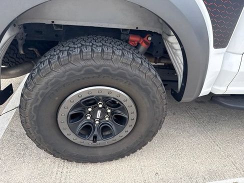 Used 2022 Ford F150 Raptor w/ Equipment Group 801A High AWD/4WD image 20