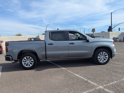 Used 2024 Chevrolet Silverado 1500 Custom image 5