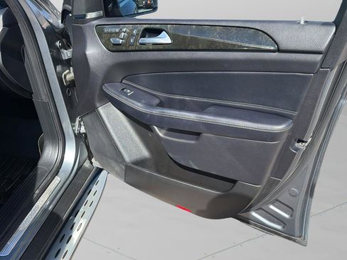 Used 2019 Mercedes-Benz GLS 450 4MATIC image 10