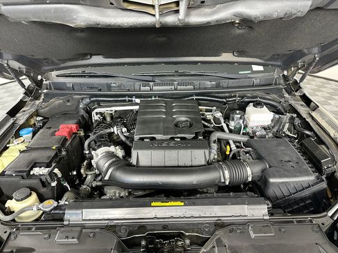 Used 2024 Nissan Frontier SV w/ SV Convenience Package image 32