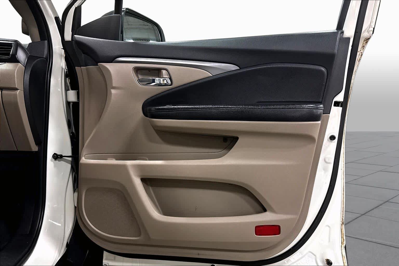 Used 2016 Honda Pilot EX image 22