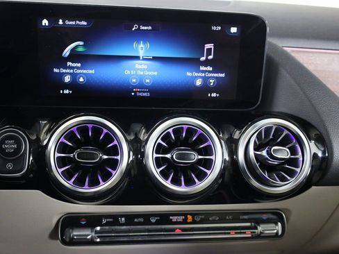 Certified 2023 Mercedes-Benz GLA 250 4MATIC w/ Premium Package image 18