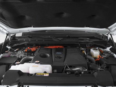 New 2026 Toyota Sequoia Platinum w/ TRD Off-Road Package AWD/4WD image 8