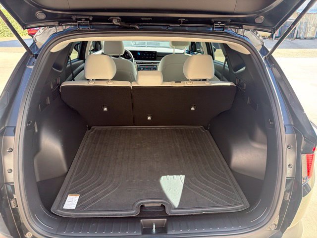 Used 2025 Hyundai Tucson SE FWD image 18