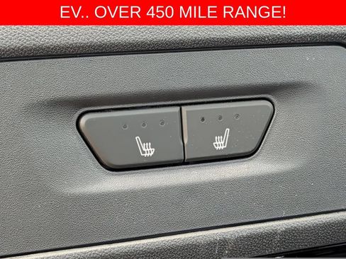 Used 2025 Chevrolet Silverado EV RST AWD/4WD image 30