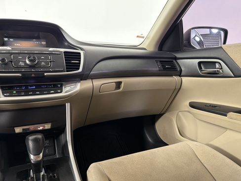 Used 2013 Honda Accord LX image 27