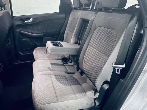 Used 2020 Ford Escape SE FWD image 16