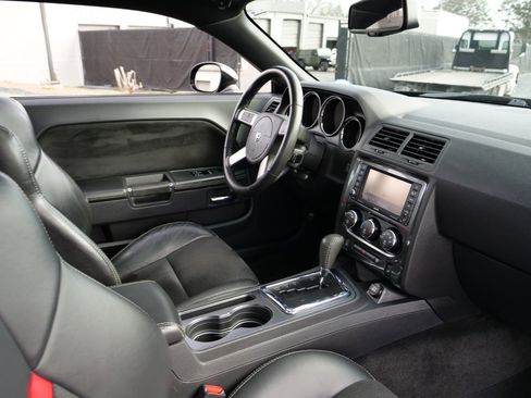 Used 2009 Dodge Challenger SRT8 w/ SRT Option Group II image 26