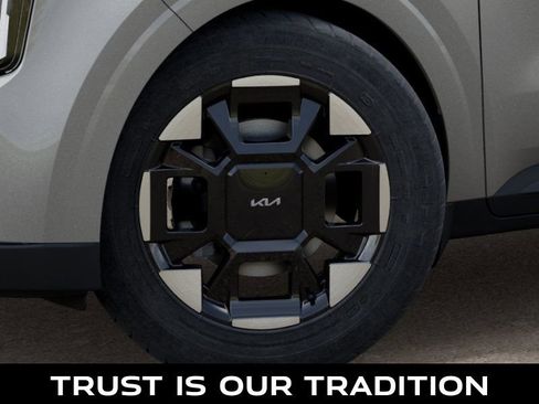 New 2026 Kia Carnival EX image 9