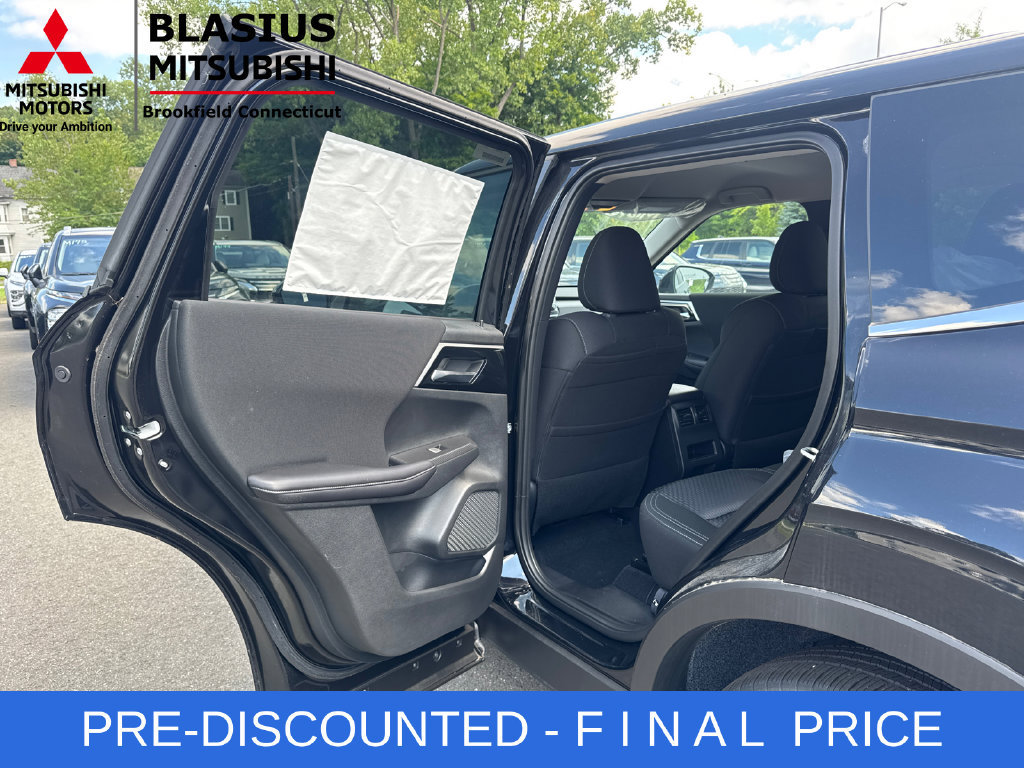 Used 2025 Mitsubishi Outlander ES AWD/4WD image 15