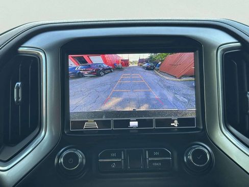 Used 2020 Chevrolet Silverado 1500 LT Trail Boss AWD/4WD image 32