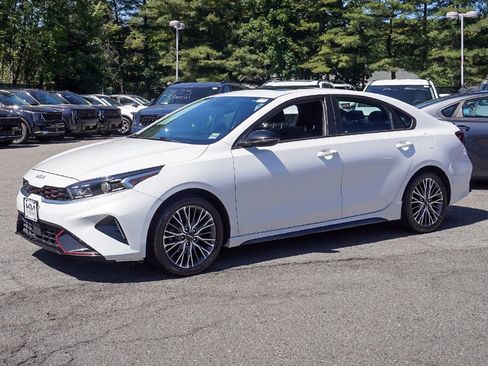 Used 2023 Kia Forte GT-Line w/ GT-Line Premium Package FWD image 9