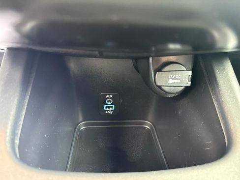 Used 2019 Dodge Journey SE w/ Premium Group FWD image 22