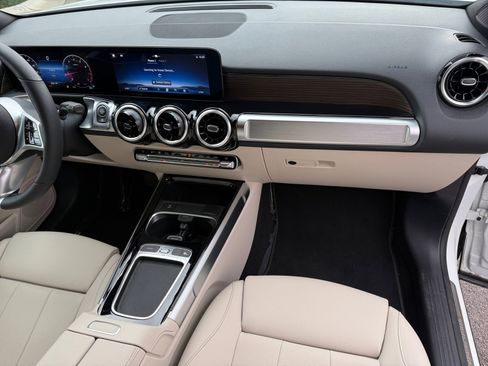 Certified 2026 Mercedes-Benz GLB 250 4MATIC image 19