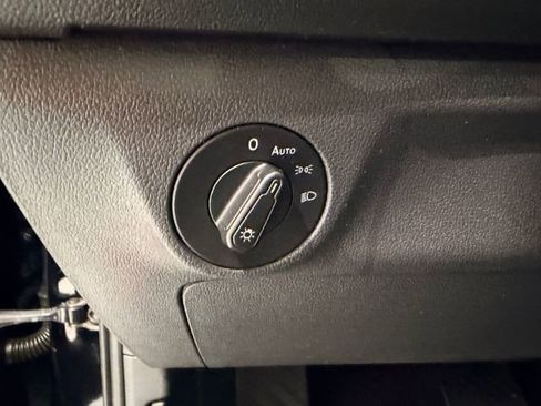 Used 2019 Volkswagen Jetta SE FWD image 26