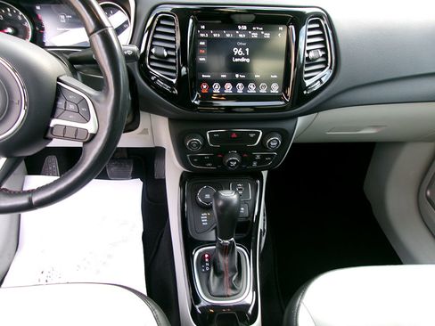 Used 2020 Jeep Compass Limited image 15