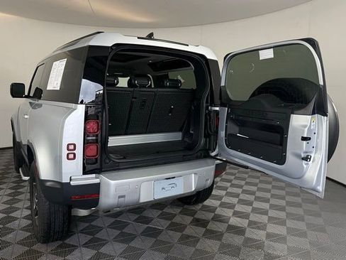 Certified 2023 Land Rover Defender 90 S image 18