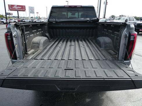 Certified 2025 GMC Sierra 2500 AT4 w/ AT4 Premium Plus Package AWD/4WD image 18