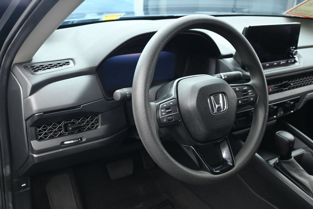 Used 2025 Honda Accord LX image 14