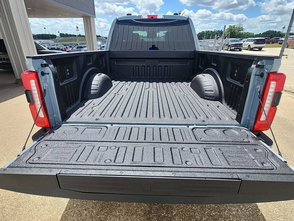 New 2026 Ford F350 Lariat w/ Black Appearance Package AWD/4WD image 27