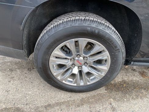 Used 2021 GMC Yukon XL Denali w/ Advanced Technology Package image 15