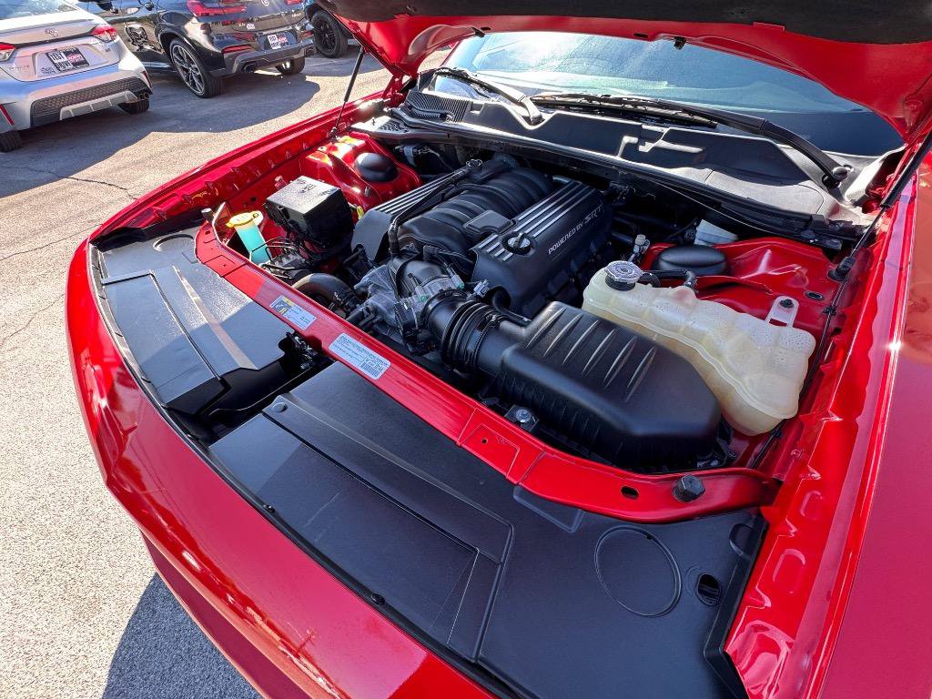 Used 2015 Dodge Challenger R/T Scat Pack w/ Leather Interior Group RWD image 29