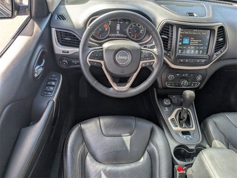 Used 2018 Jeep Cherokee Limited w/ Technology Group image 14