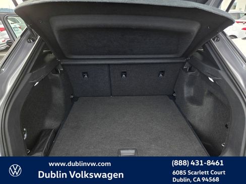 Used 2023 Volkswagen ID.4 Pro image 21
