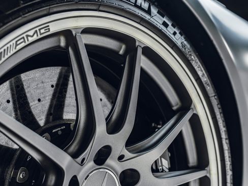 Used 2020 Mercedes-Benz AMG GT R image 35