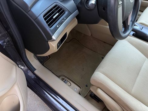 Used 2011 Honda Accord LX image 12
