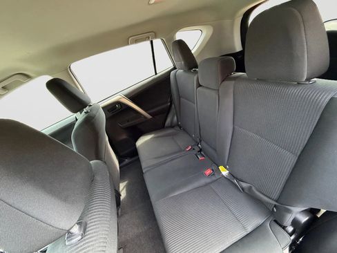 Used 2015 Toyota RAV4 LE AWD/4WD image 17