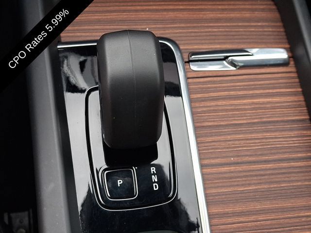 Certified 2024 Volvo XC60 B5 Plus w/ Protection Package Premier AWD/4WD image 18