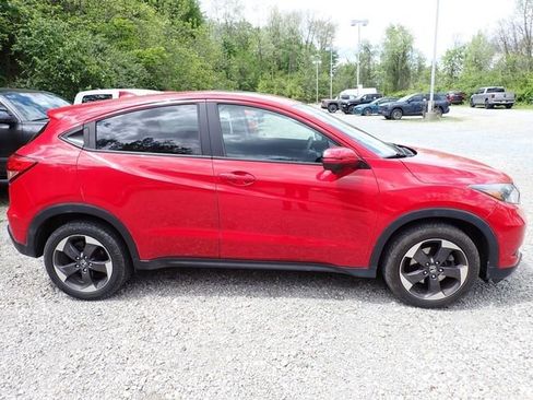 Used 2018 Honda HR-V EX image 2