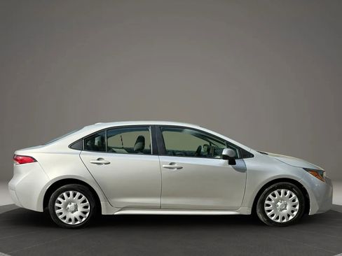 Used 2020 Toyota Corolla LE image 9