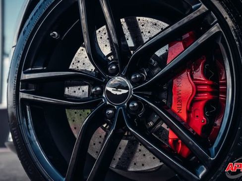 Used 2014 Aston Martin DB9 Coupe RWD image 3