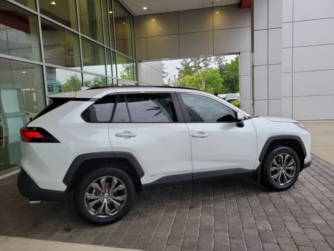 Certified 2025 Toyota RAV4 XLE Premium image 7