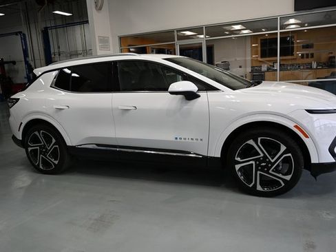 New 2026 Chevrolet Equinox EV LT w/ Convenience Package II image 4