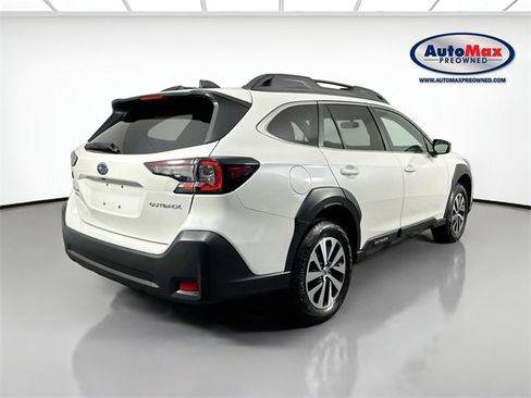 Used 2024 Subaru Outback Premium image 2