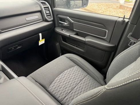 New 2026 RAM 2500 Big Horn AWD/4WD image 35