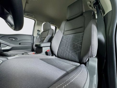 New 2026 Nissan Frontier SV w/ Tow Package image 17