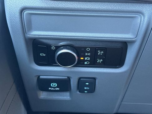 Used 2025 Ford F150 Lightning XLT AWD/4WD image 32