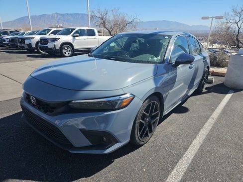 Used 2022 Honda Civic Sport Touring image 3