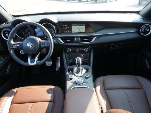 Used 2023 Alfa Romeo Stelvio Ti AWD/4WD image 27