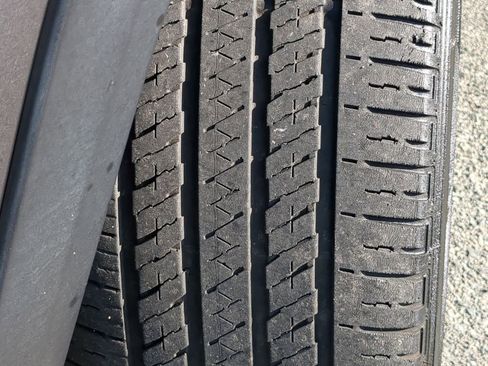 Used 2023 Jeep Grand Cherokee L Altitude image 12