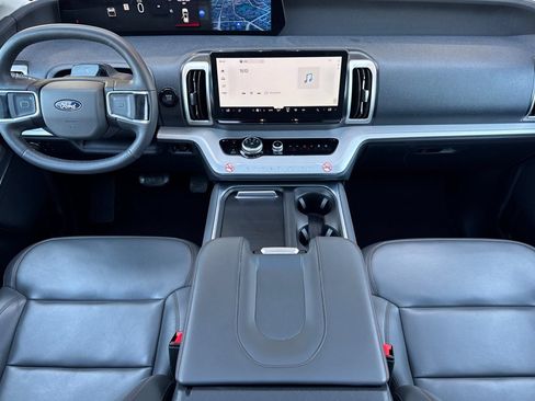 Used 2025 Ford Expedition Max Active AWD/4WD image 12