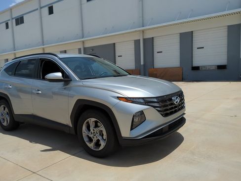 Used 2024 Hyundai Tucson SEL FWD image 3