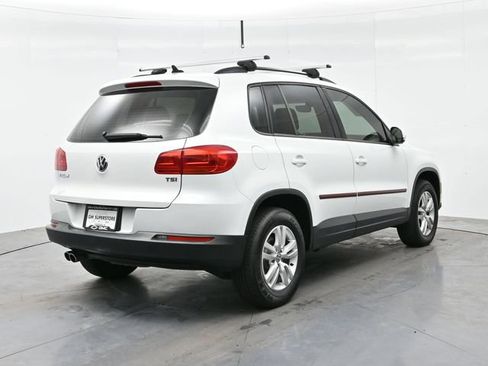 Used 2017 Volkswagen Tiguan S image 7
