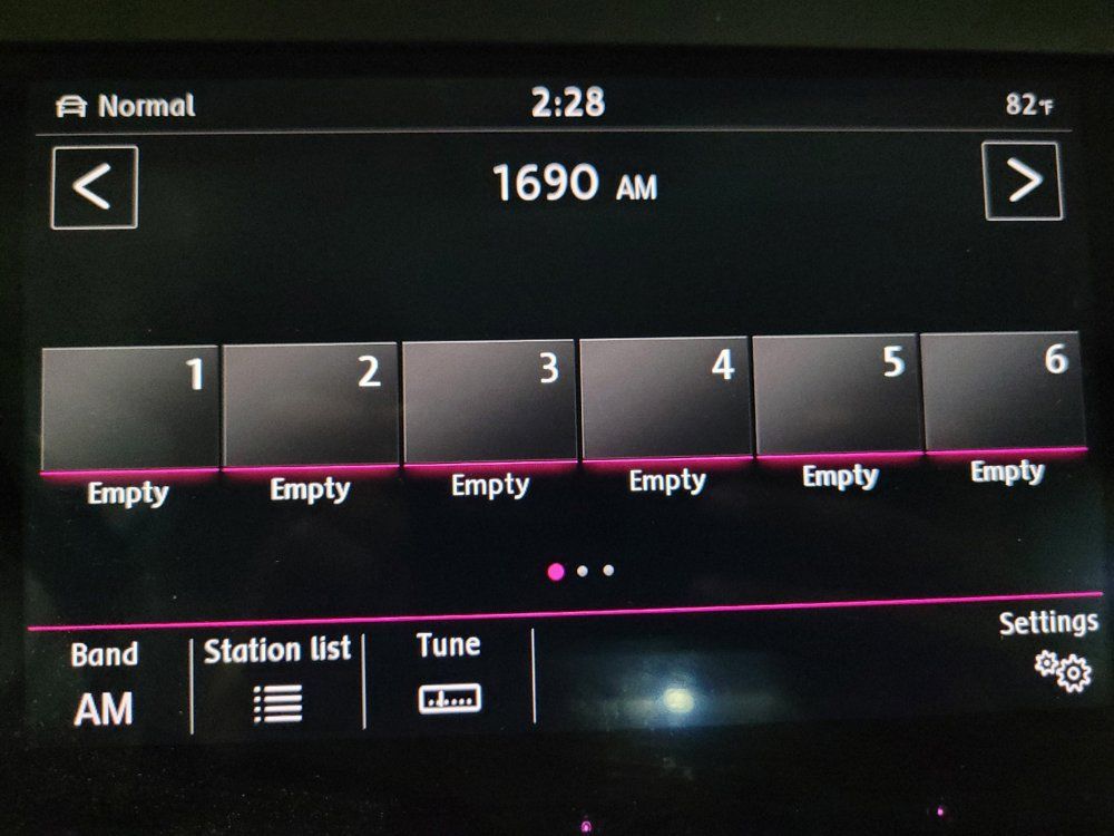 Used 2019 Volkswagen Jetta SEL FWD image 25