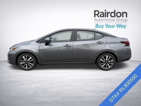 Used 2024 Nissan Versa SV FWD image 4