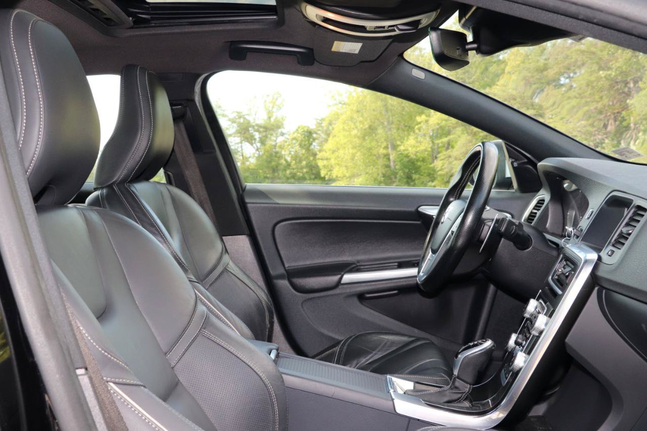 Used 2016 Volvo S60 T5 R-Design FWD image 36